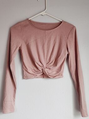 Set of 3 Women’s Long Sleeve Twist Front Tops + min crop top